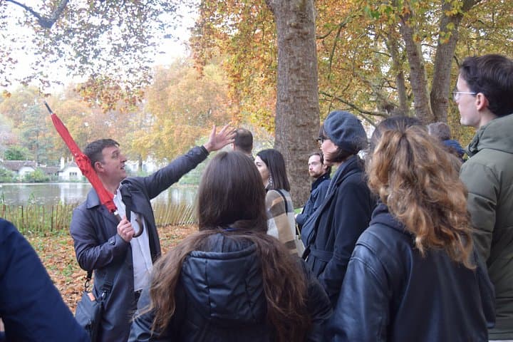 London’s Most Entertaining Tour: Magic, History and Laughter