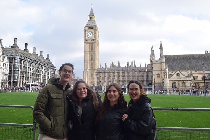 London’s Most Entertaining Tour: Magic, History and Laughter