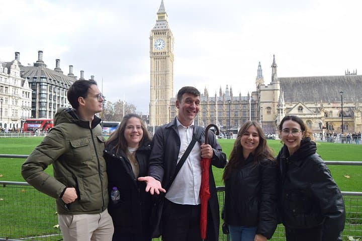 London’s Most Entertaining Tour: Magic, History and Laughter