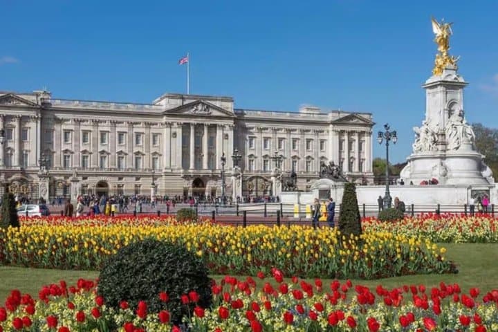 Royal London Changing of the Guard And Palace Tour