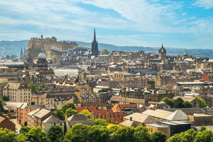 Self-Guided Edinburgh’s Old Town Walking Audio Tour