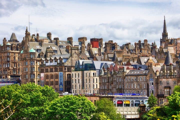 Self-Guided Edinburgh’s Old Town Walking Audio Tour