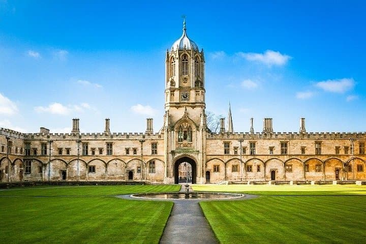 Private Oxford and Blenheim Palace Car Tour with Driver and Guide