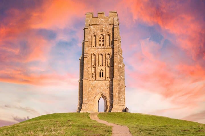 Stonehenge and Glastonbury Private Tour with Japanese Driver