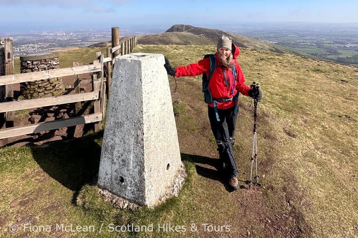 Hills, heather & Highland cows - Hiking in the Pentlands