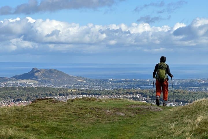 Hills, heather & Highland cows - Hiking in the Pentlands