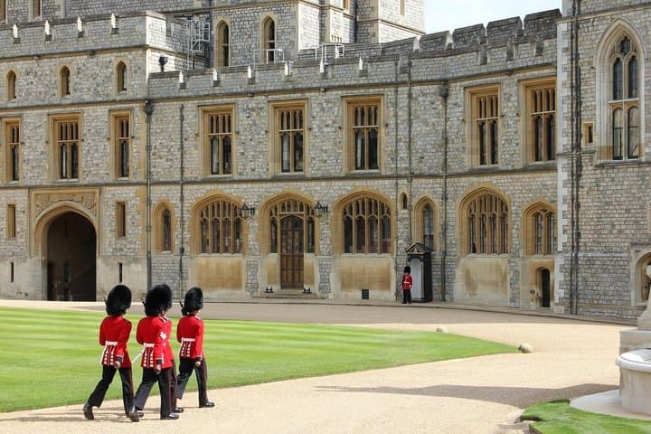 London Private Car with Driver Half or Full Day Chauffeur Service