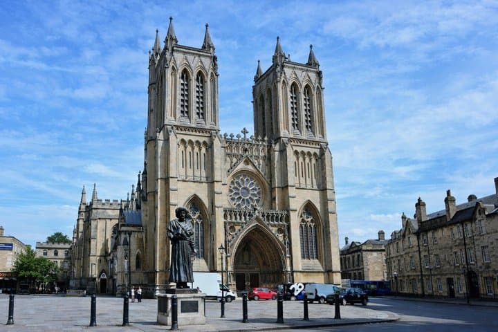Banksy, Blackbeard and Beyond: A Bristol Self Guided Walking Tour