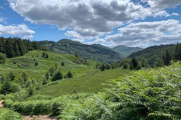 Singletrack Descent through the valley