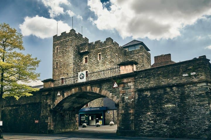 Derry Girls Filming Tour Private Experience from Belfast