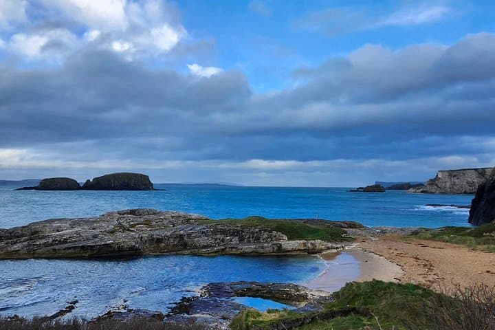 Belfast Giant Causeway and Derry Guided Day Trip