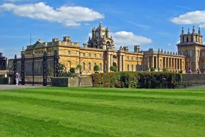 Churchill Day: Churchill War Rooms & Blenheim Palace Day Tour