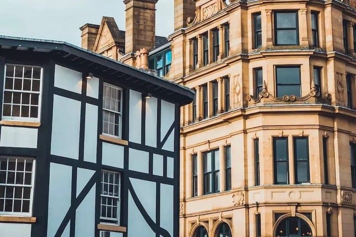 Manchester: Audio Guide to the City Rebirth and Renewal