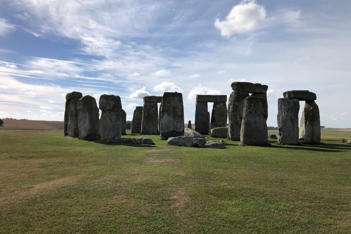 Southampton to Heathrow Via Stonehenge - Private Transfer
