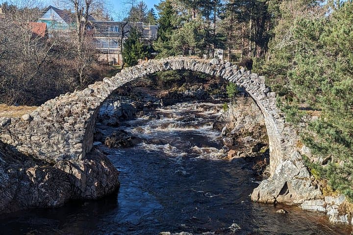 Loch Ness, Culloden, Clava Cairns: Private Tour from Edinburgh