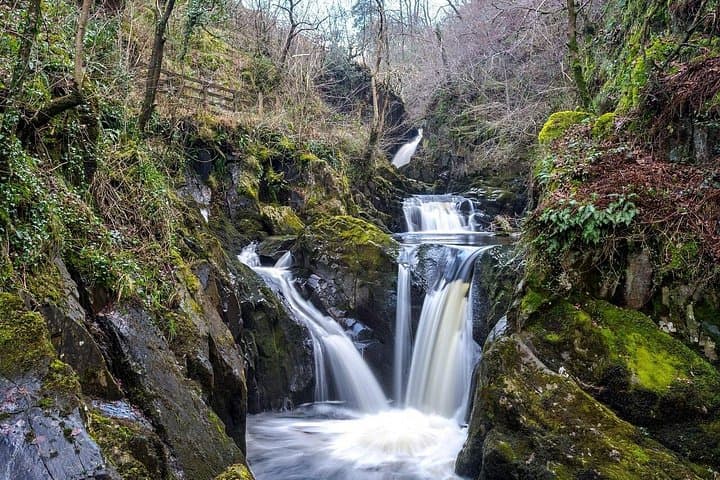 Yorkshire Dales Road Trip Guidebook - Brontë to Herriot Country
