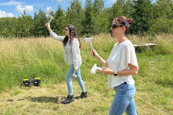Rural Axe Throwing Experience at Asthall Manor