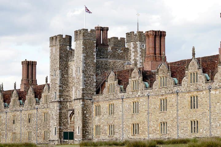 Wuthering Heights & Bronte Country Day Trip from London