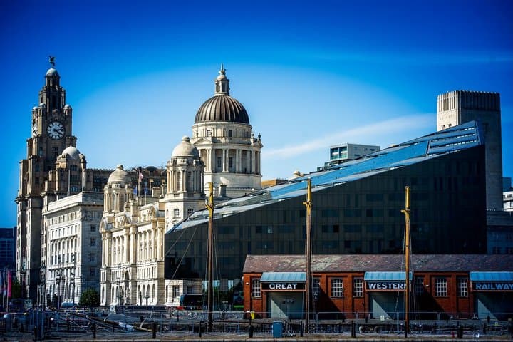 Waterfront & Maritime History Walk with Cream Tea-Shore Excursion