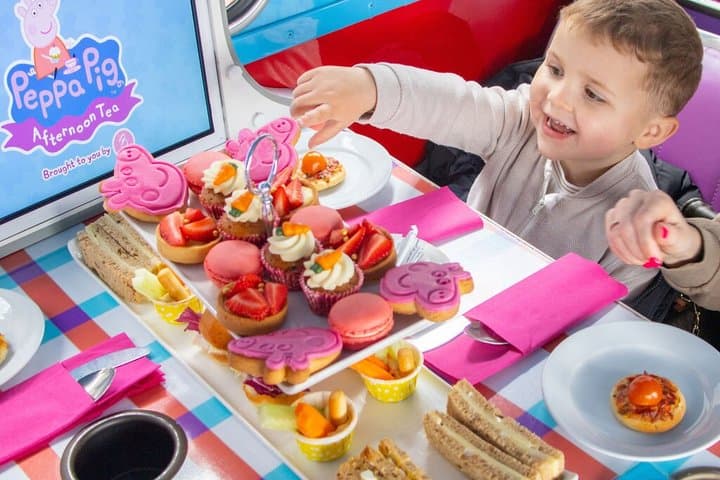 Peppa Pig Afternoon Tea London Bus Tour