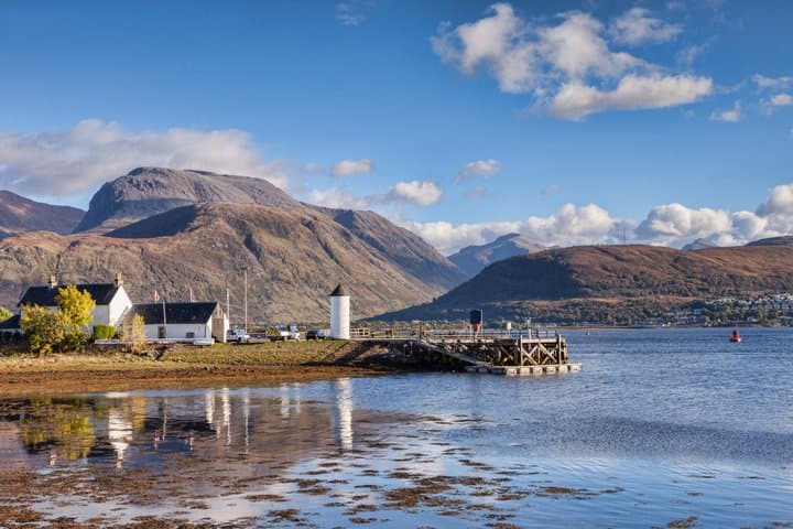 Edinburgh: Eilean Donan, Loch Ness & Glenfinnan - 2 Day Tour