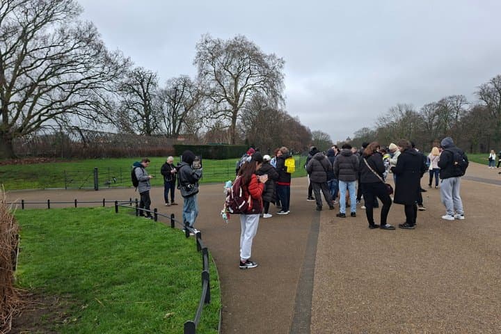 Self-Guided Scavenger Hunt in Hyde Park