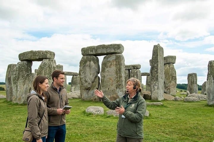 Private Guided Tour from London to Stonehenge with Hotel pick up
