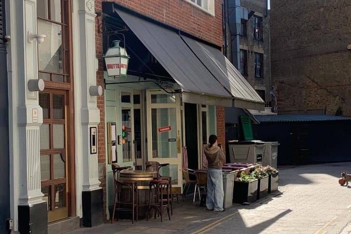 London Food and Drink History Walking Tour in Clerkenwell