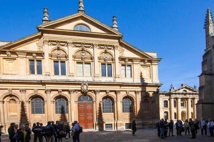 London to Oxford Private Transfer