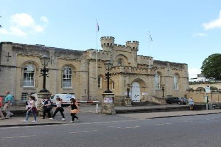 London to Oxford Private Transfer