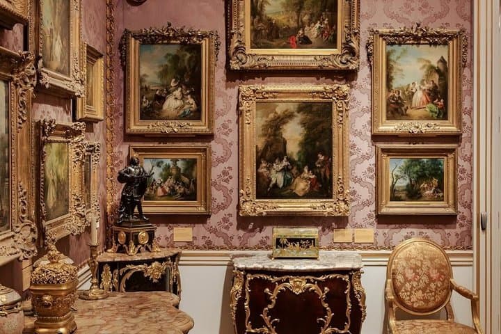 Explore the Wallace Collection with a Self Guided Tour