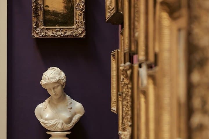 Explore the Wallace Collection with a Self Guided Tour