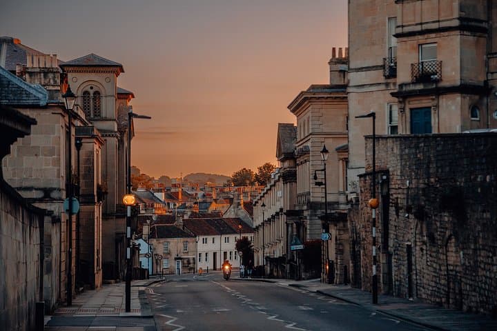Private Walking Tour in Bath: Historic Gems & Architecture