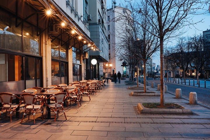 Private Christmas Walking Tour in Bath with Festive Pudding