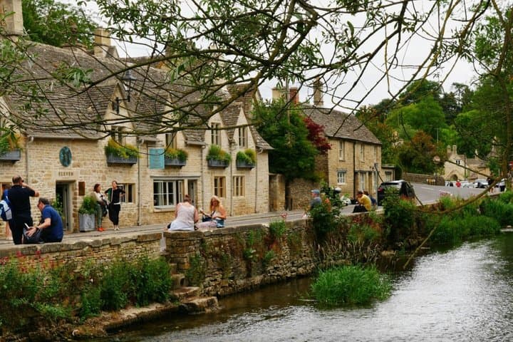 Bibury: Audio Tour of England's Picturesque Village