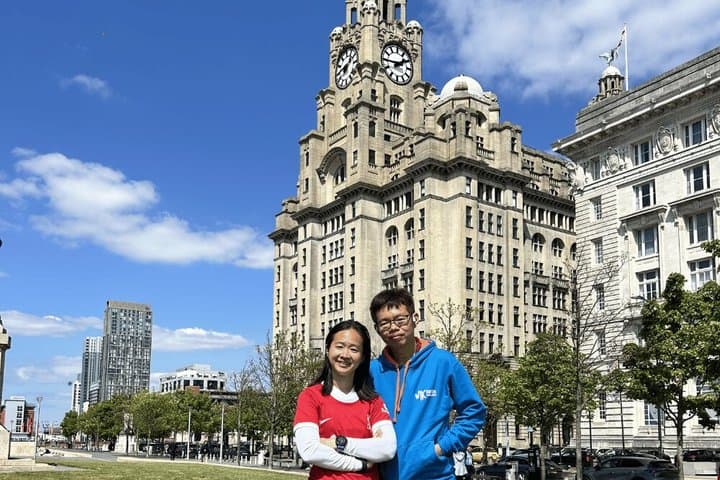 Private Liverpool Tour with Beatles Anfield Stadium and City