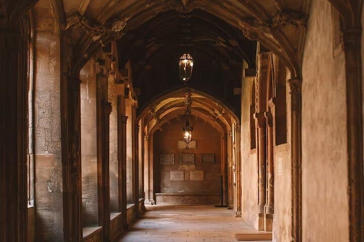 Oxford: Harry Potter Tour with Hogwarts Student Guide