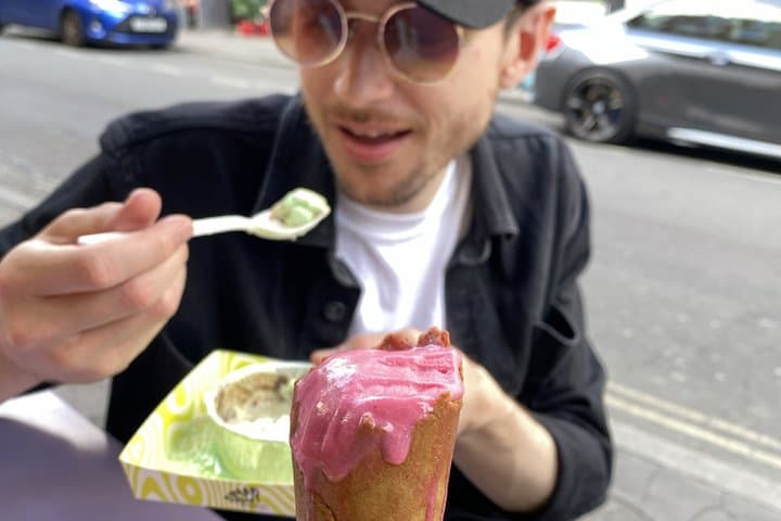 Dessert-themed Self-Guided Walking Tour in London