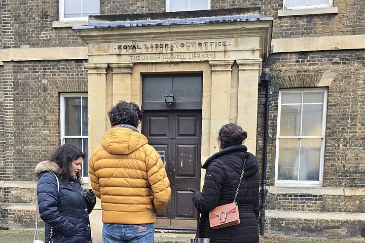 Immersive Woolwich Treasure Hunt Panda Treasure Quest