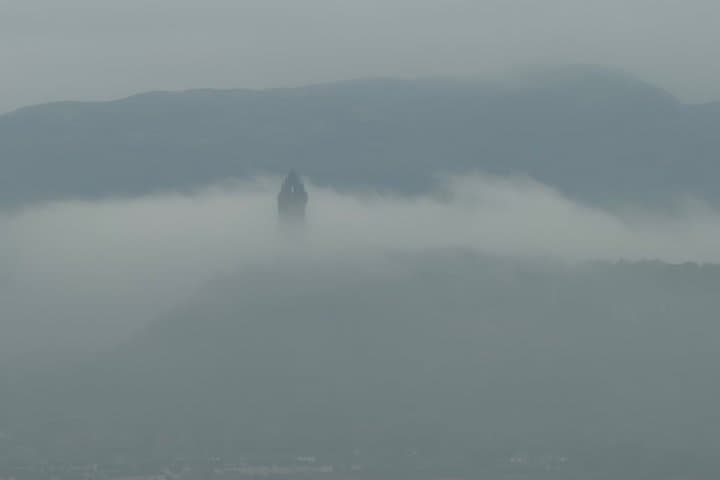 Stirling Castles and Hairy Coos Private Scenic Tour