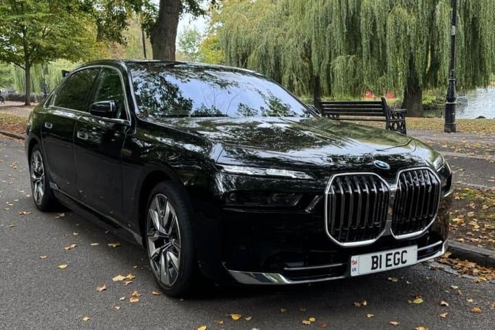 Private Chauffeur Transfer Gatwick Airport to Central London