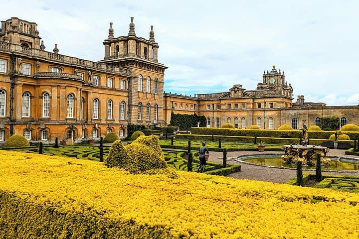 Private Tour to Oxford and Blenheim Palace with Hotel Pick Up