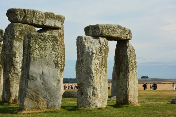 Stonehenge Half Day Tour from London + Ebook