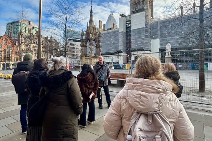 The Real Manchester from a Real Mancunian | a walking tour