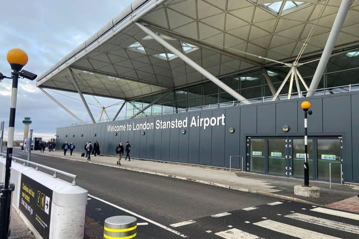 Heathrow Airport to Stansted Airport Private Transfer