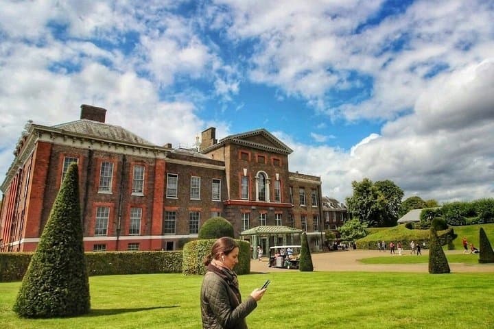 Palaces and Protests Self Guided Tour of Kensington and Hyde
