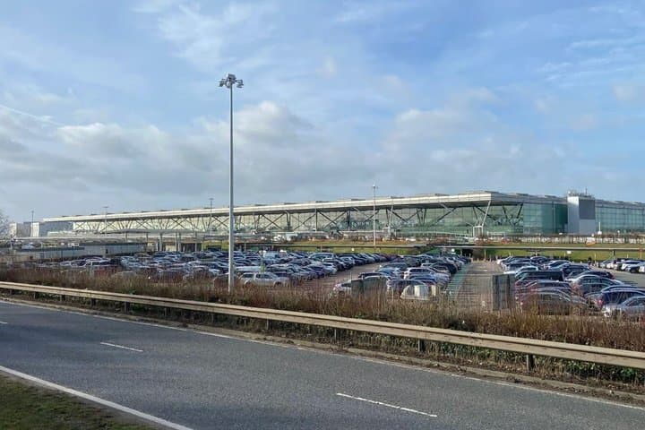 Heathrow Airport to Stansted Airport Private Transfer