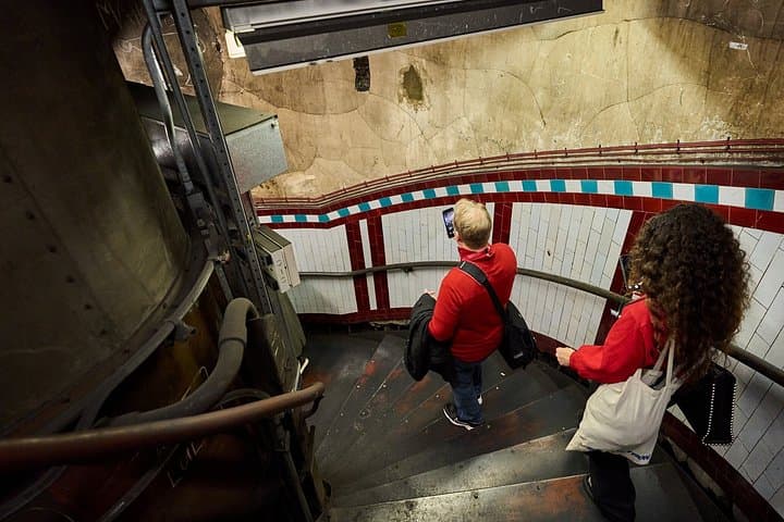 Hidden Tube Walking Tour - Holborn: The Secret Platforms