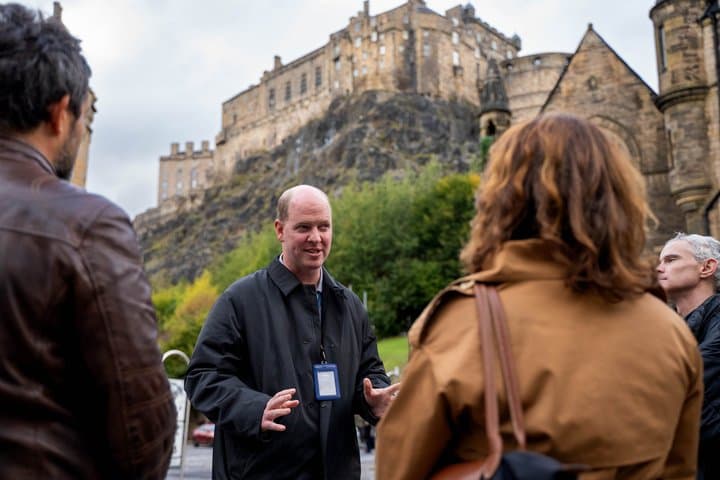 Edinburgh Castle Tour and Royal Mile in Spanish