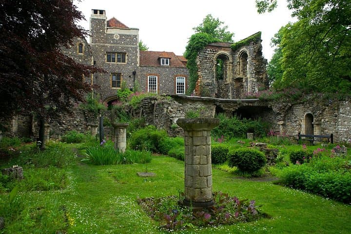 Private White Cliffs of Dover and Canterbury Tour